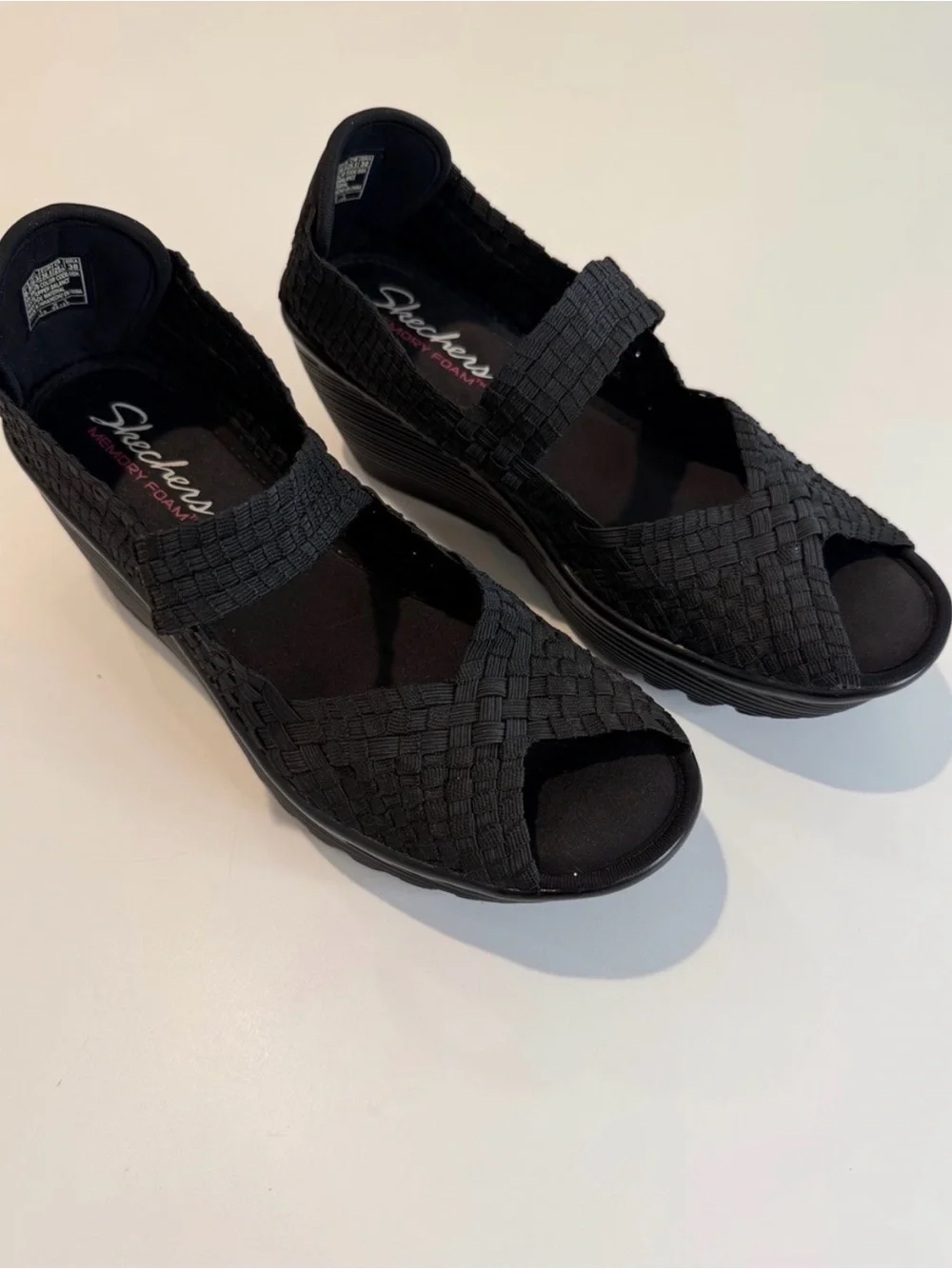 Skechers reposhing this